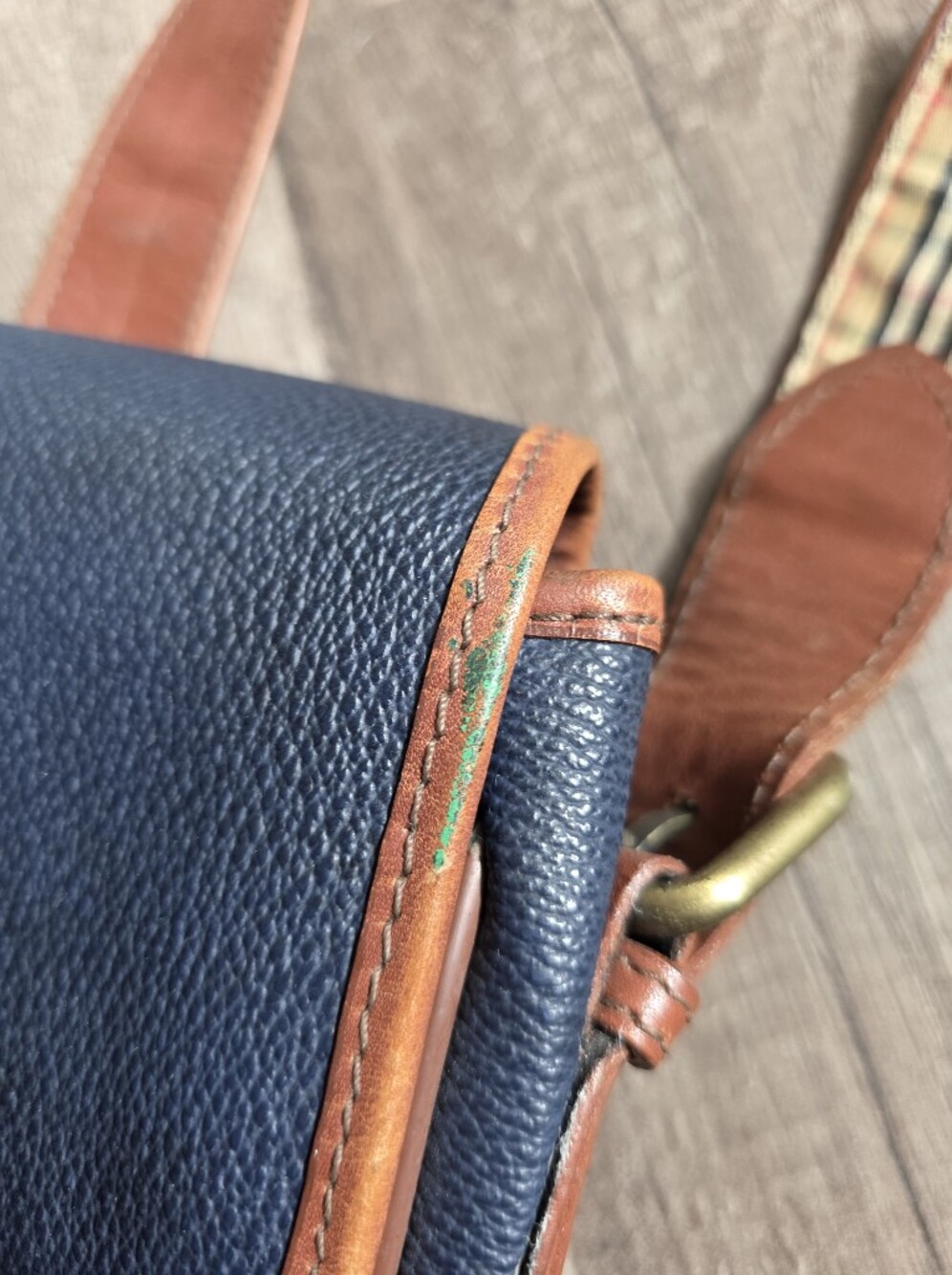 Vintage BURBERRY Brit 80s 90s Navy Crossbody Bag Preppy Tan Trim Plaid Strap - Picture 10 of 16
